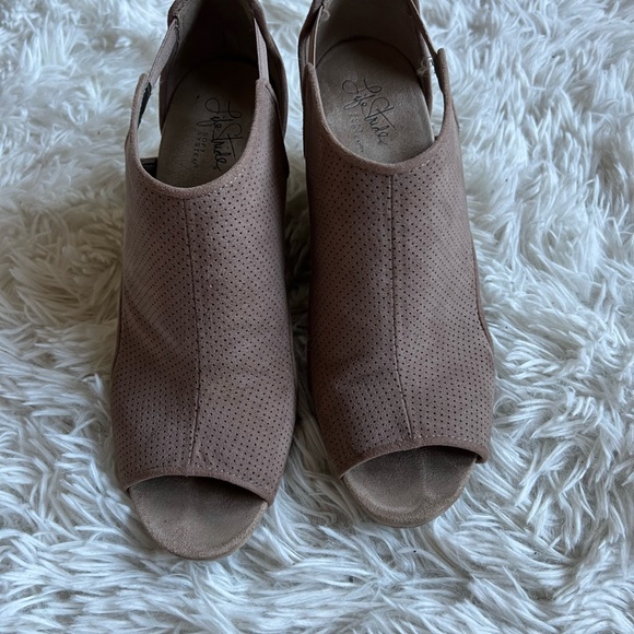 Women sandals, size 9.5, used a couple if times, in good conditions - Picture 4 of 5